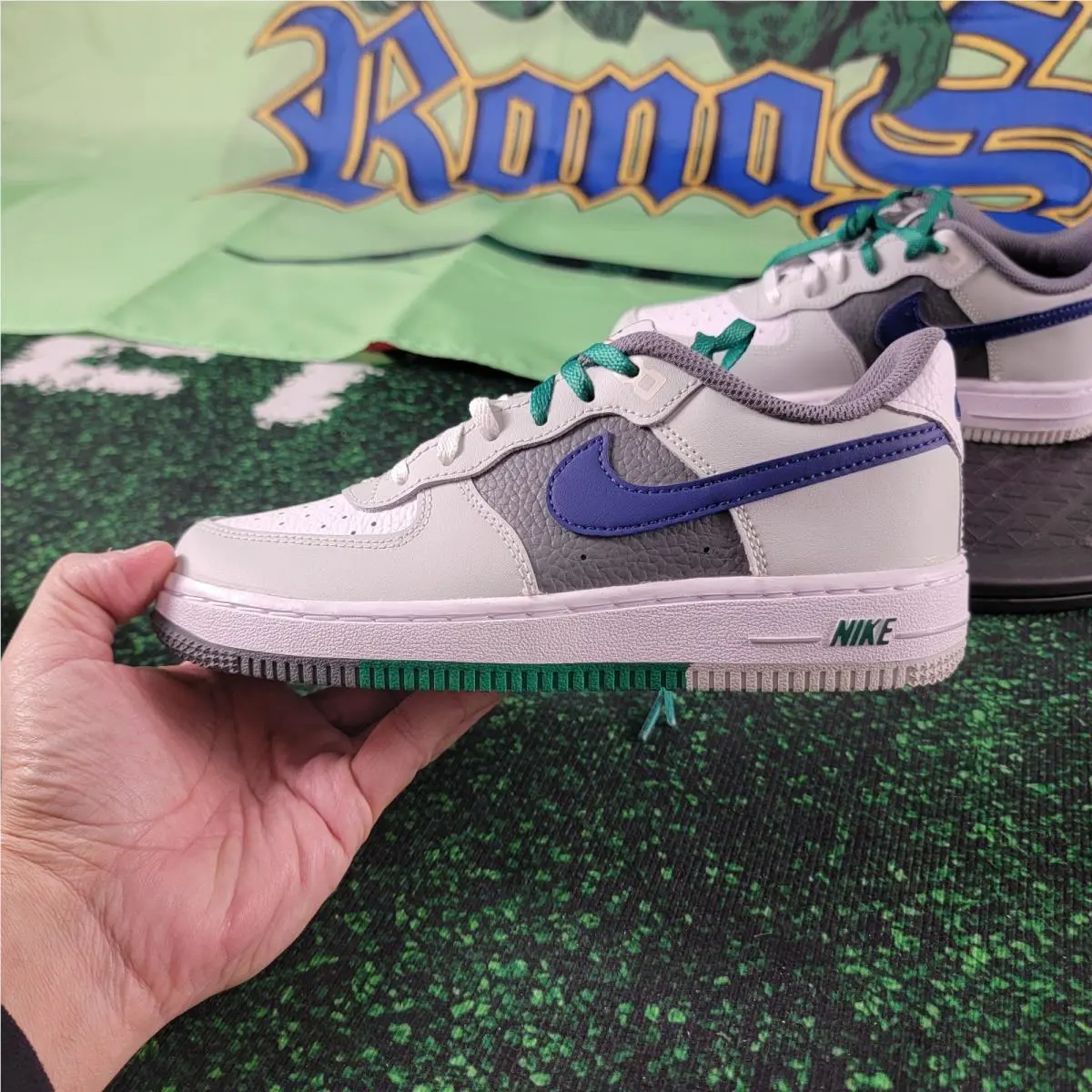 Nike shoes - Nike Air Force 1 LV8 - Blue 3