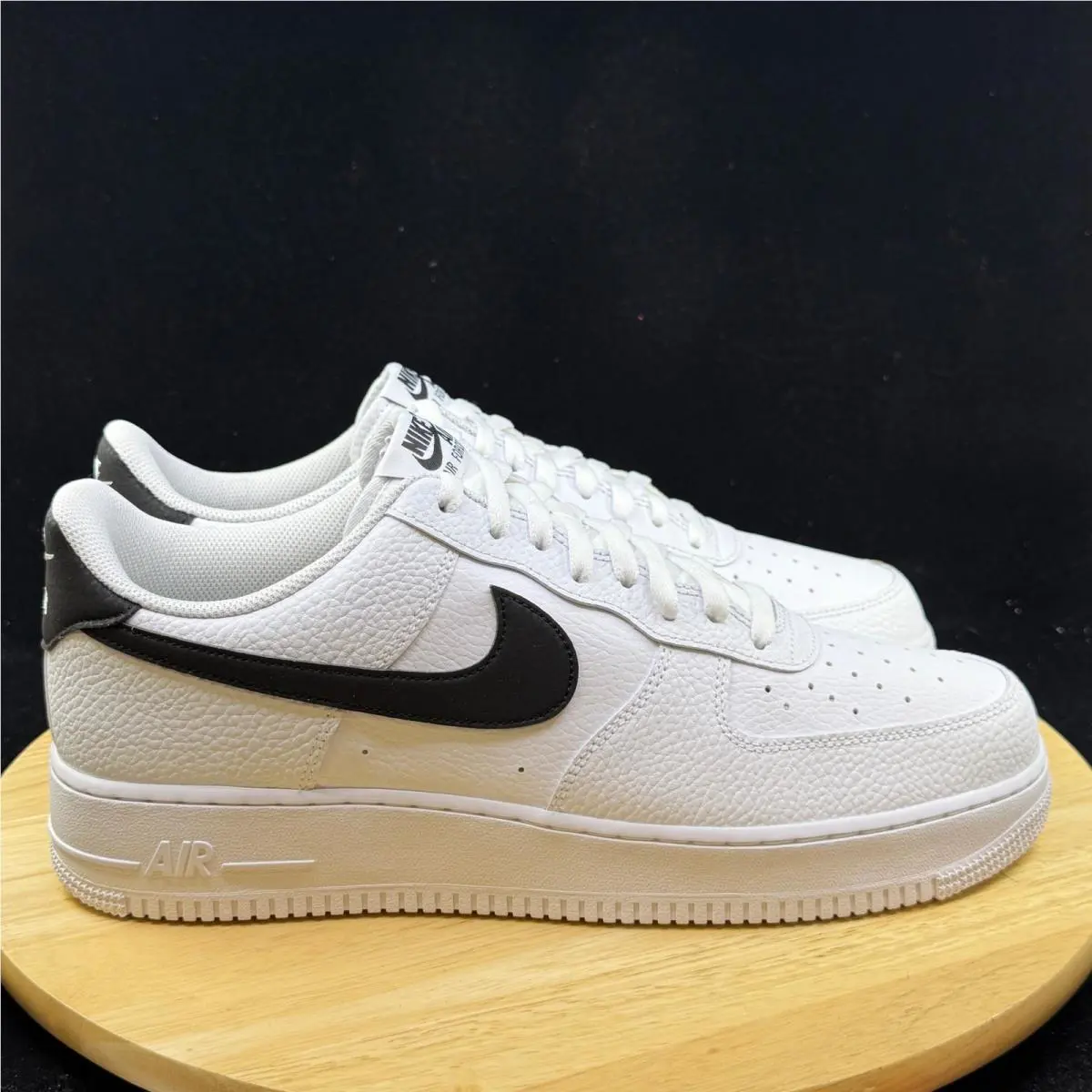 Nike shoes - White 2