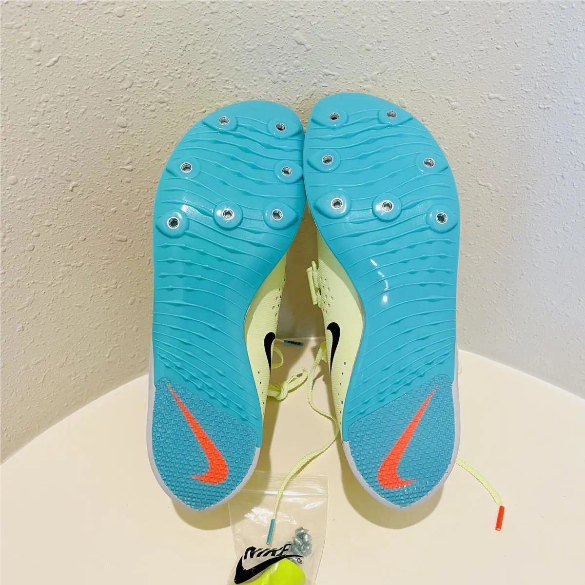 Nike shoes - Nike Zoom LJ - Zoom - Neon yellow 10