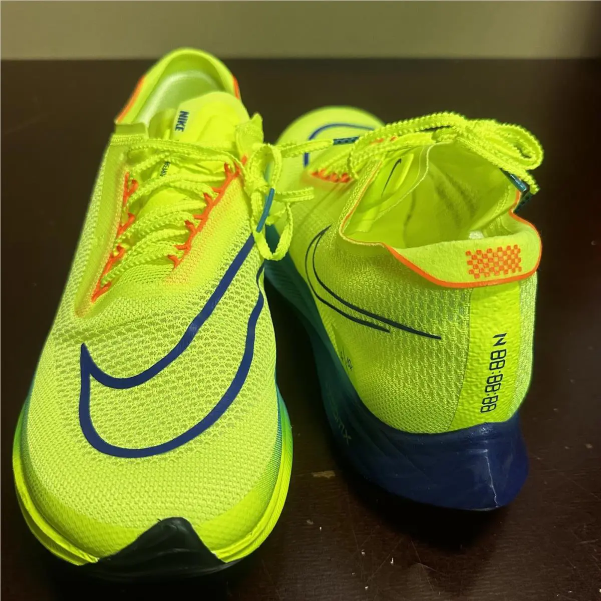 Nike shoes - Green 1