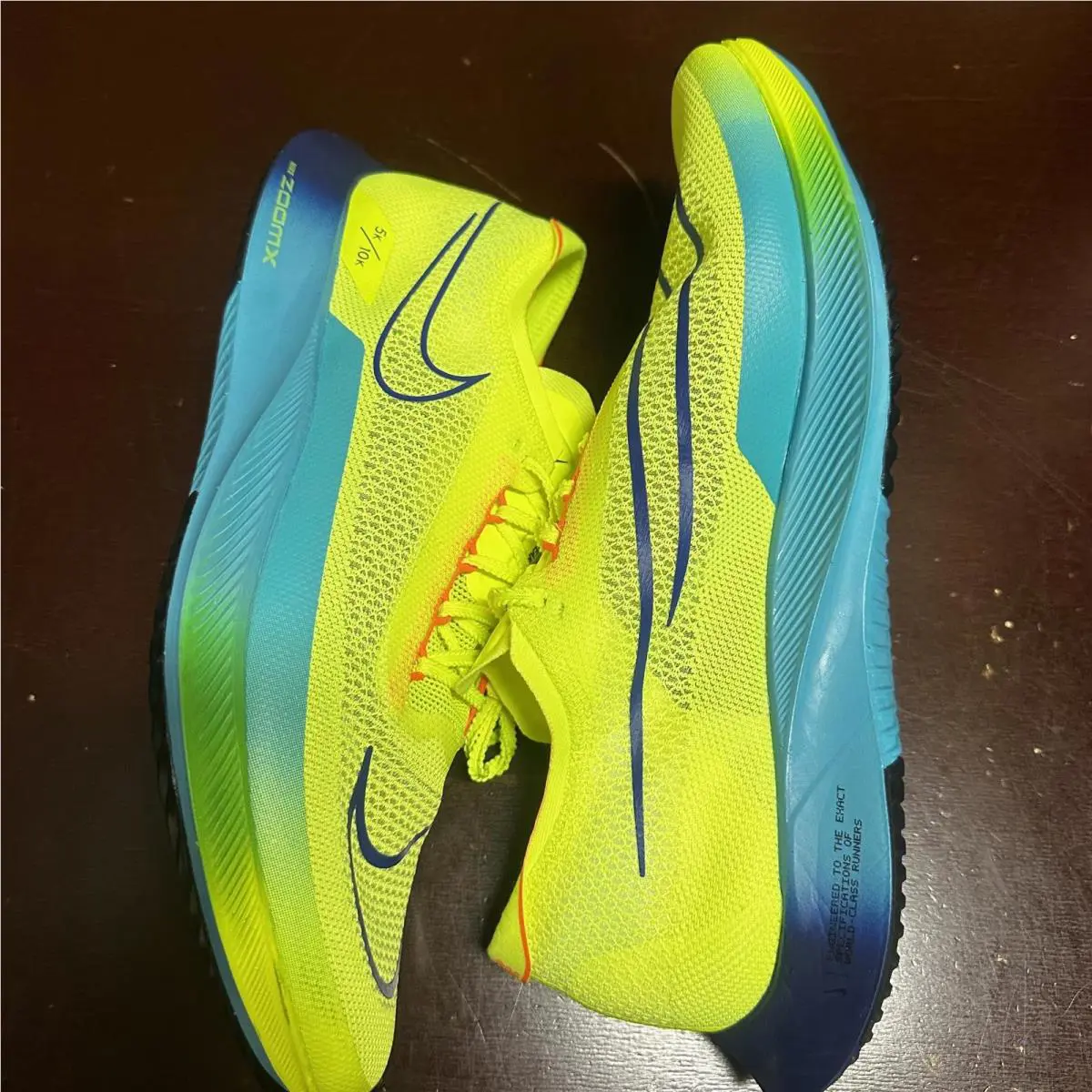 Nike shoes - Green 3