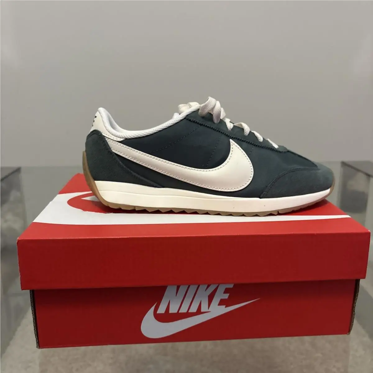 Nike Pacific White Green Athletic Sneakers Casual Low Shoes Womens Sz 6.5 HM4771