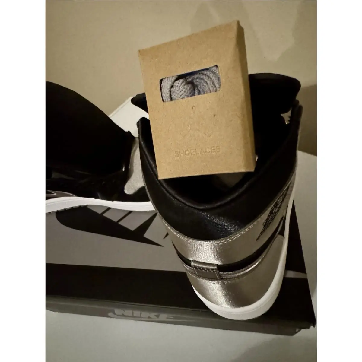Nike shoes - Air Jordan 1 - Air - Gray (UPC: 197600498488) 3
