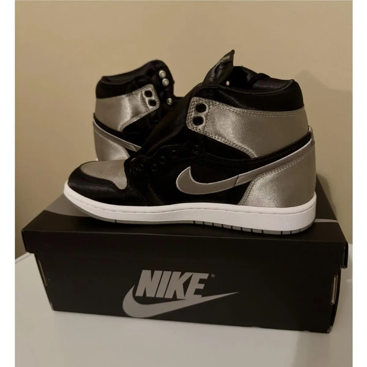 Nike shoes - Air Jordan 1 - Air - Gray (UPC: 197600498488) 7