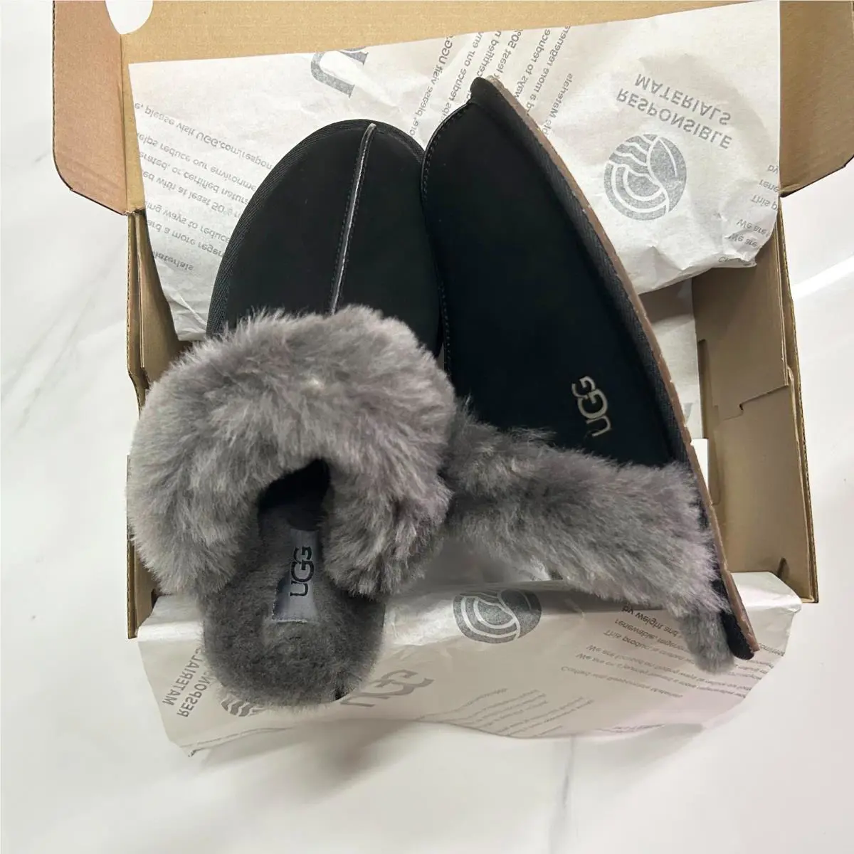 UGG shoes - UGG Scuffette - Scuffette - Black 8