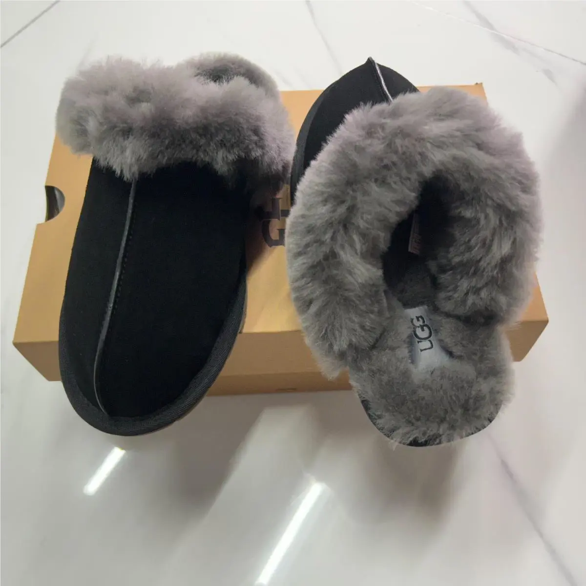 UGG shoes - UGG Scuffette - Scuffette - Black 2