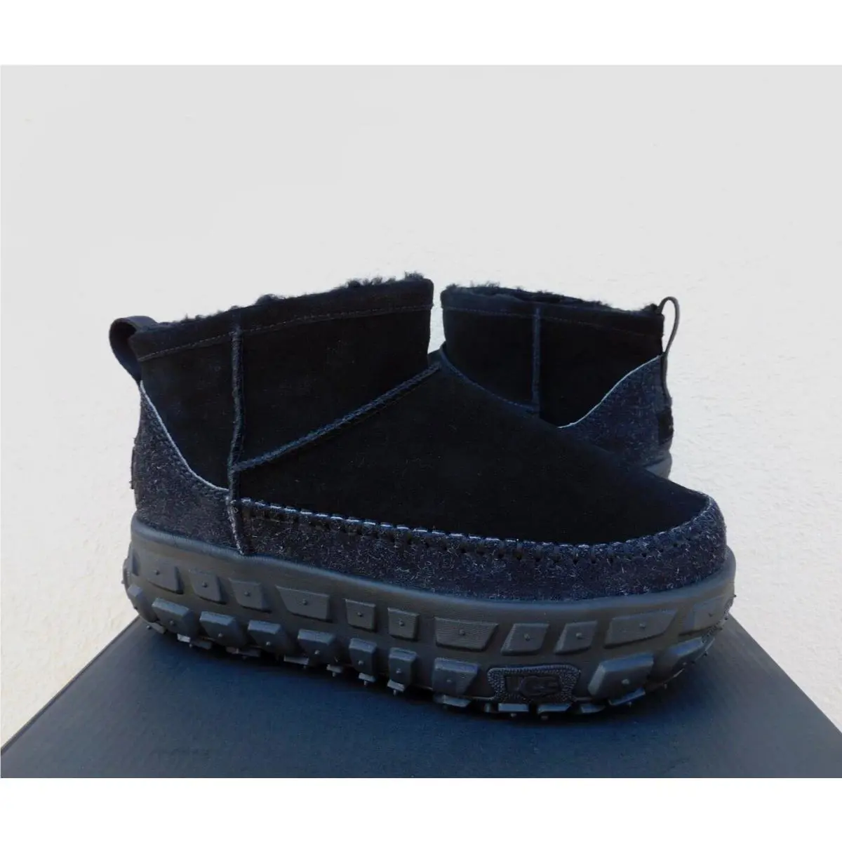 UGG shoes - UGG Venture Daze Ultra Mini Boot - Black (UPC: 197634309750) 2