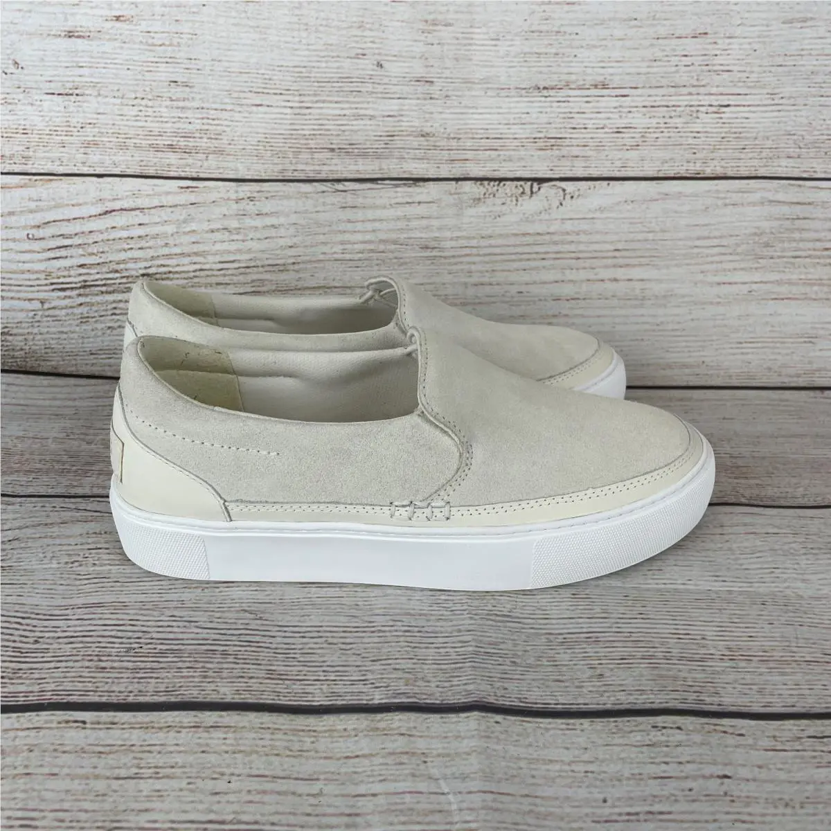 UGG shoes - White (UPC: 197634844060) 3