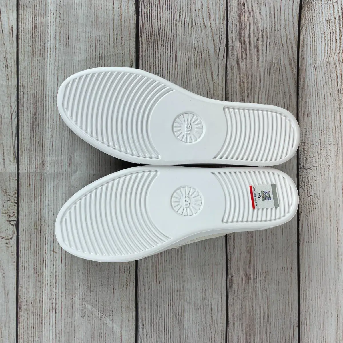 UGG shoes - White (UPC: 197634844060) 7