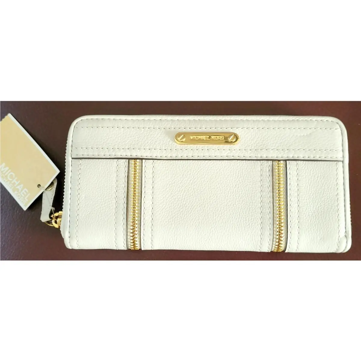 Michael Kors Gansevoort LG Monogram Vanilla Beige Satchel Bag /or Wallet