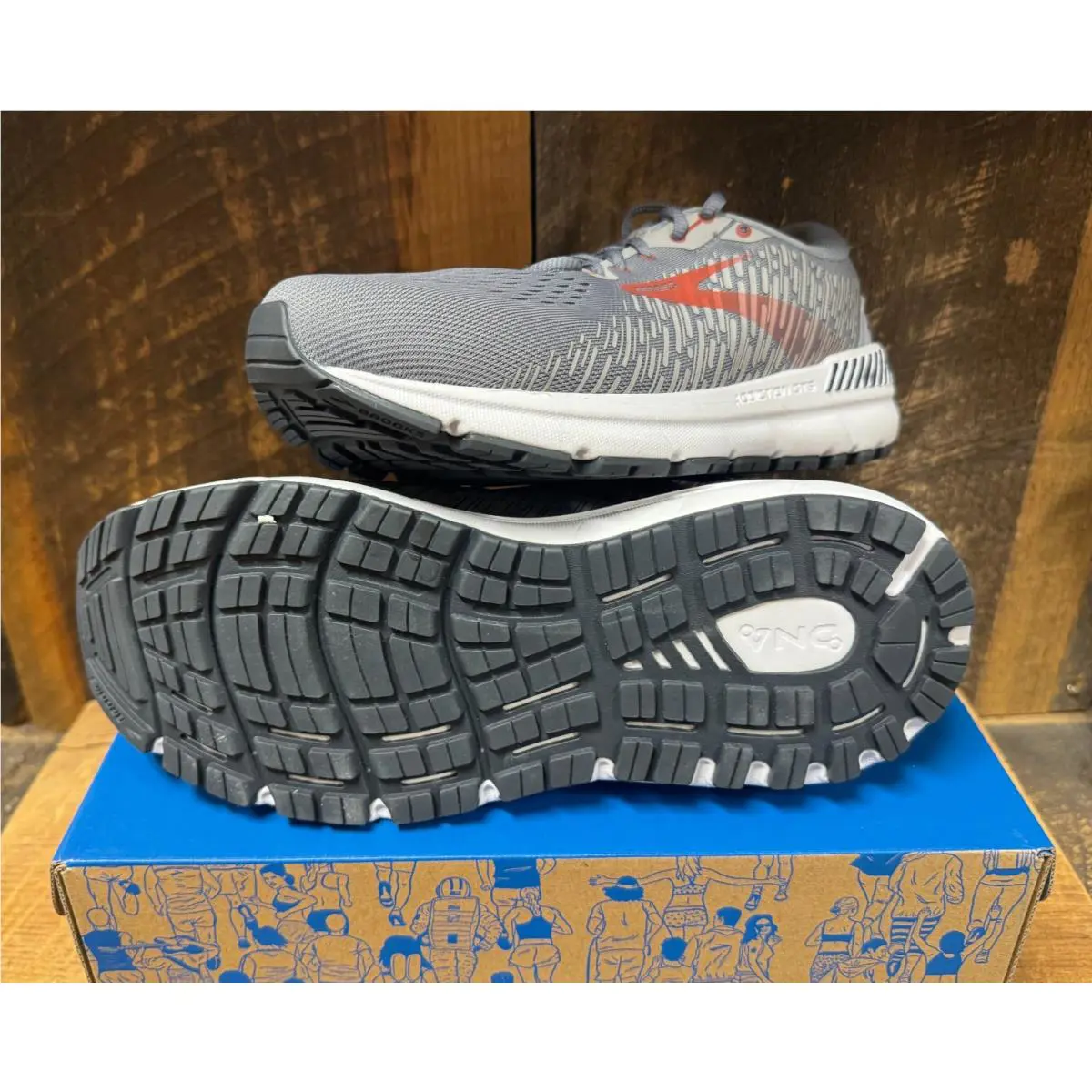 Brooks shoes - Grey/Ebony/Chili Oil 6