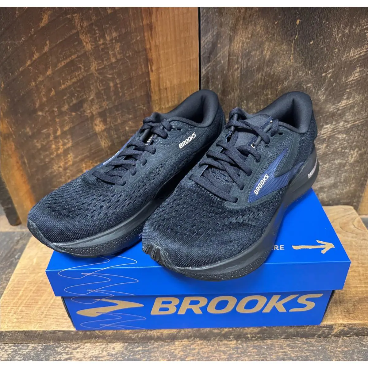 Brooks shoes - Black/Peacoat/Peach 4