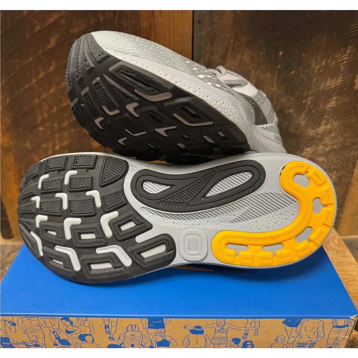 Brooks shoes - Alloy/White/Gold Fusion 1