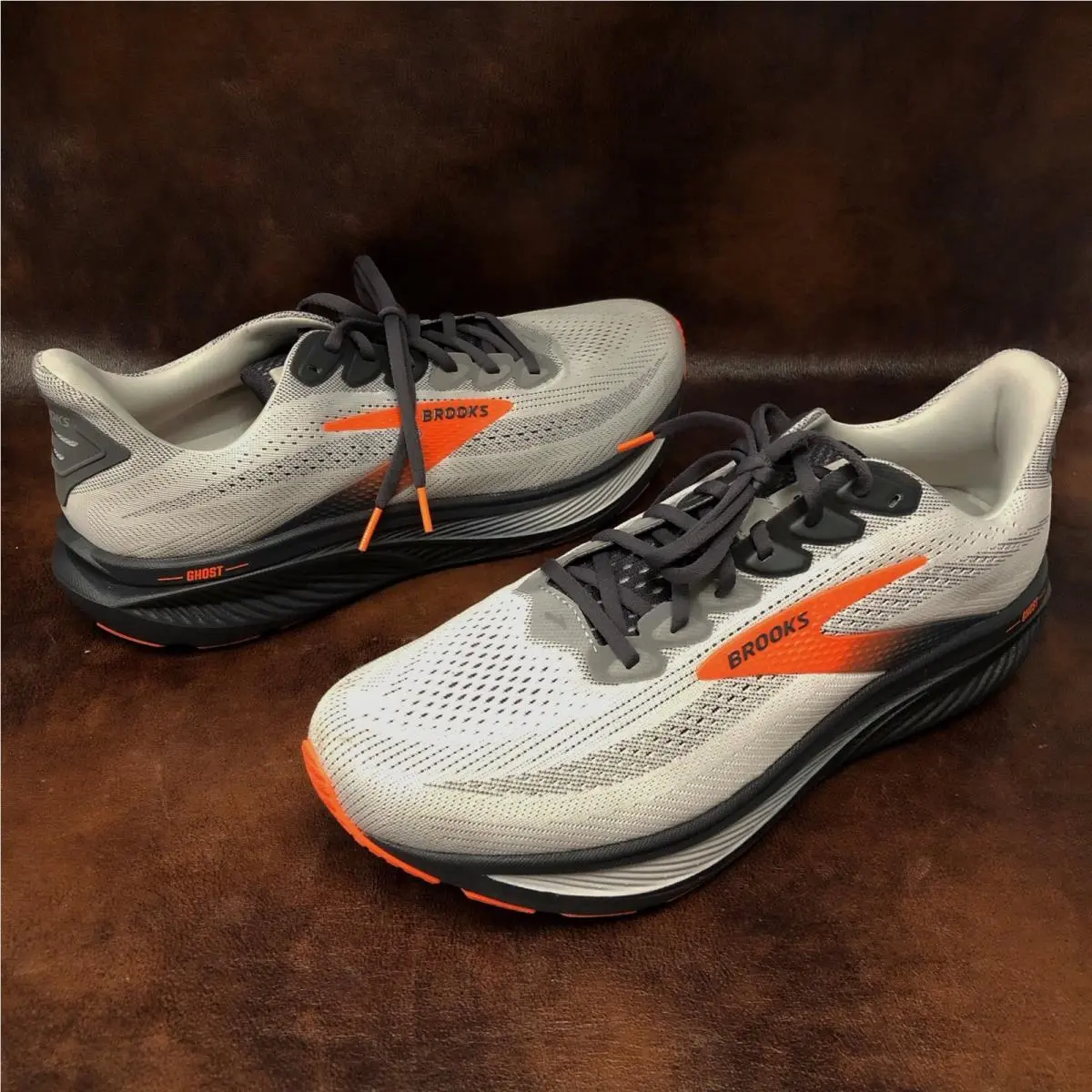 Brooks shoes - Brooks Ghost 17 - Ghost - 110442-1D-048 - Oyster Mushroom/Orange/Ebony 1