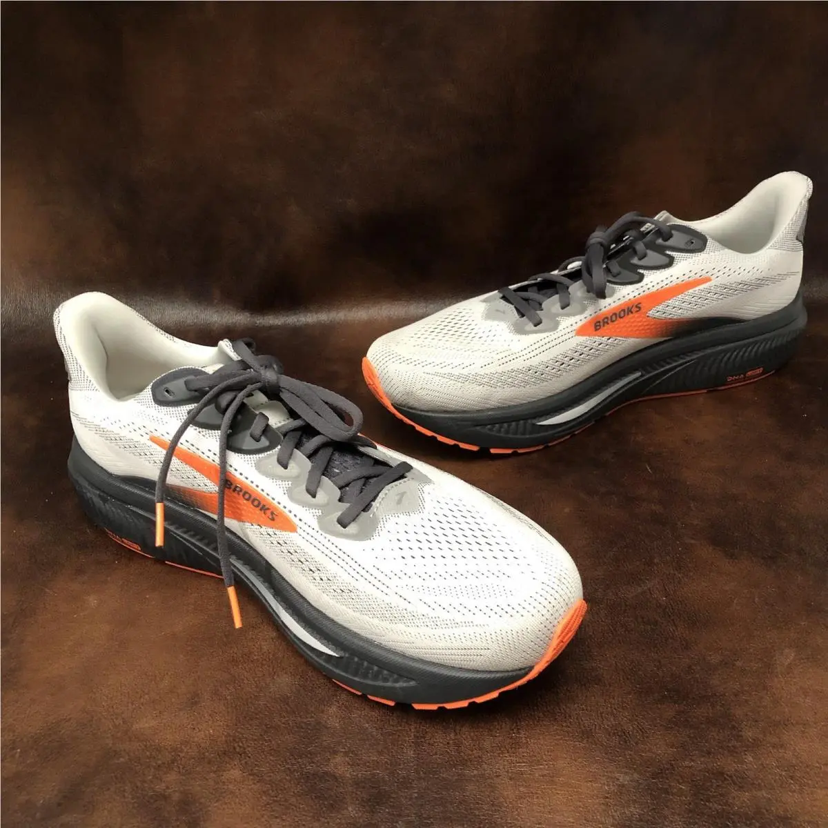 Brooks shoes - Brooks Ghost 17 - Ghost - 110442-1D-048 - Oyster Mushroom/Orange/Ebony 2