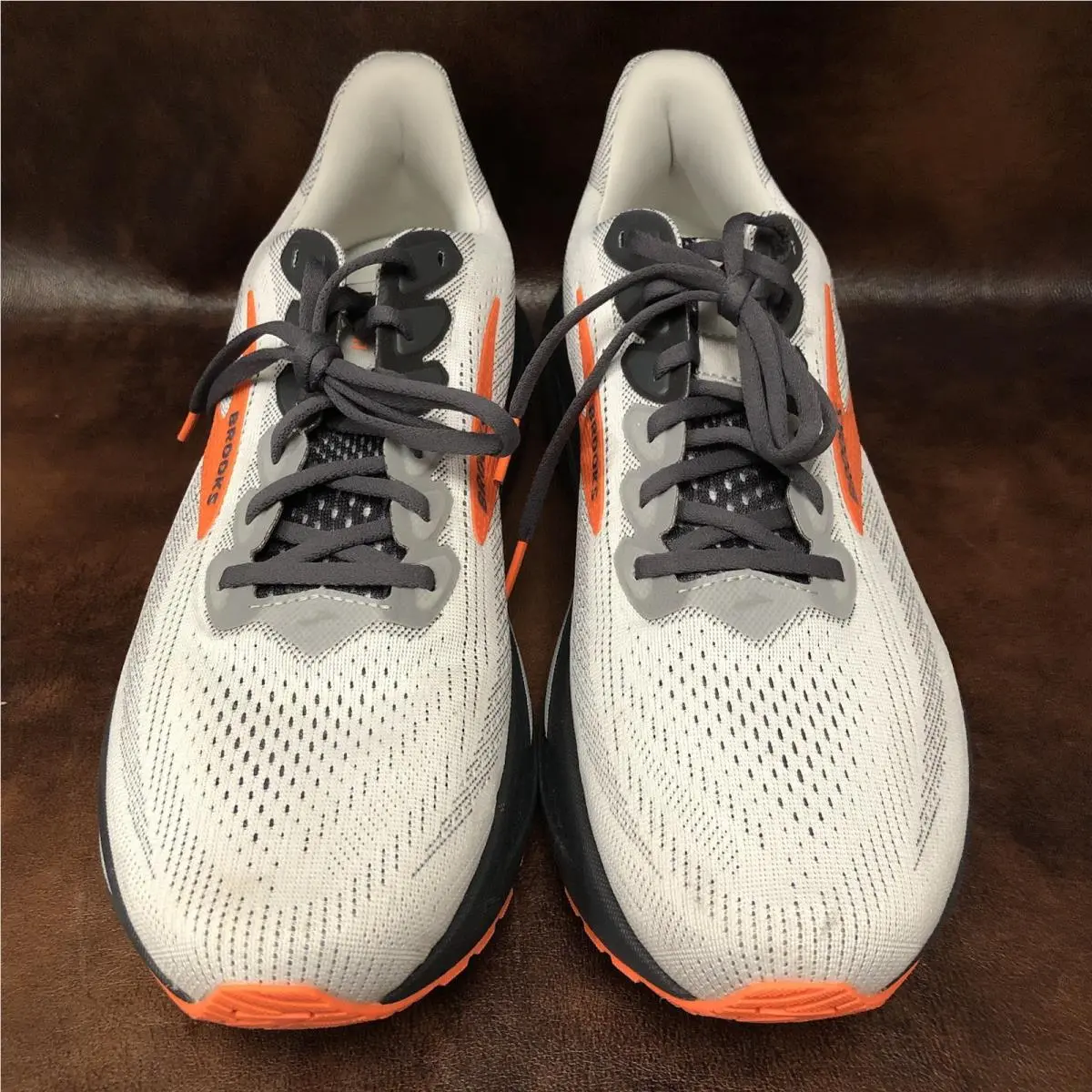 Brooks shoes - Brooks Ghost 17 - Ghost - 110442-1D-048 - Oyster Mushroom/Orange/Ebony 3
