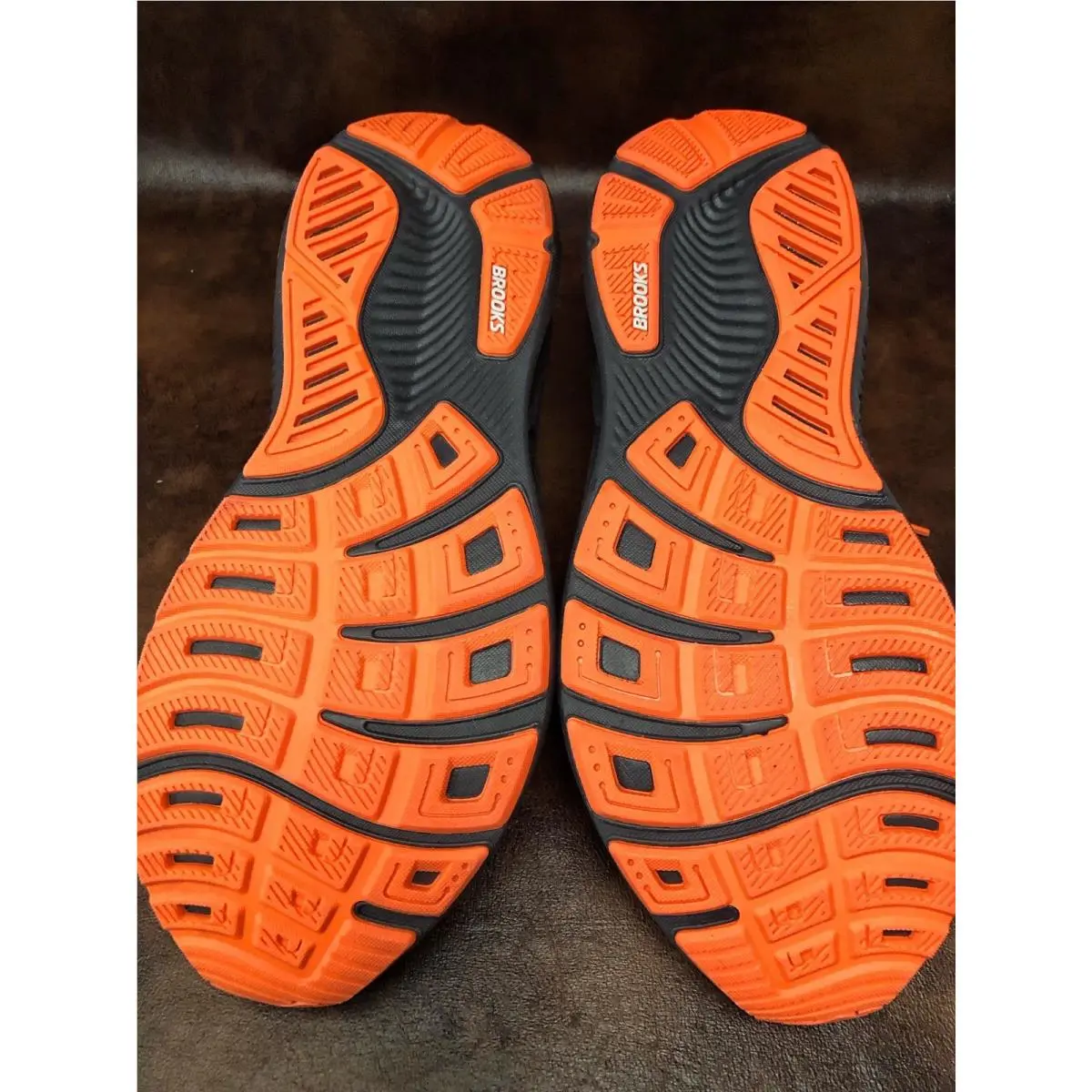 Brooks shoes - Brooks Ghost 17 - Ghost - 110442-1D-048 - Oyster Mushroom/Orange/Ebony 5