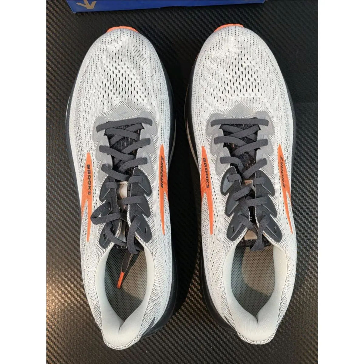 Brooks shoes - Brooks Ghost 17 - Ghost - 110442-1D-048 - Oyster Mushroom/Orange/Ebony 6