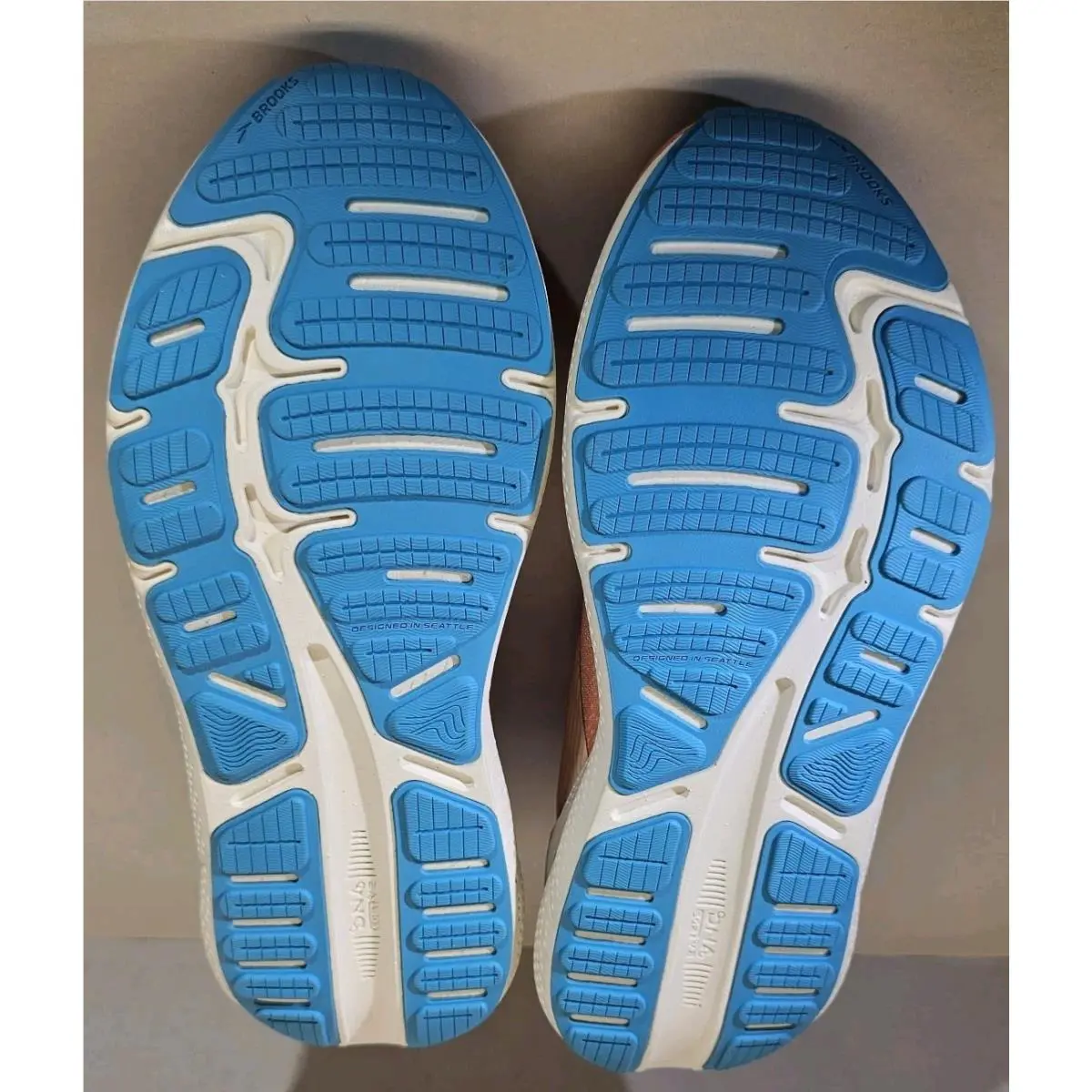 Brooks shoes - Brooks Ghost - Ghost - Papaya/Apricot/Blue 22