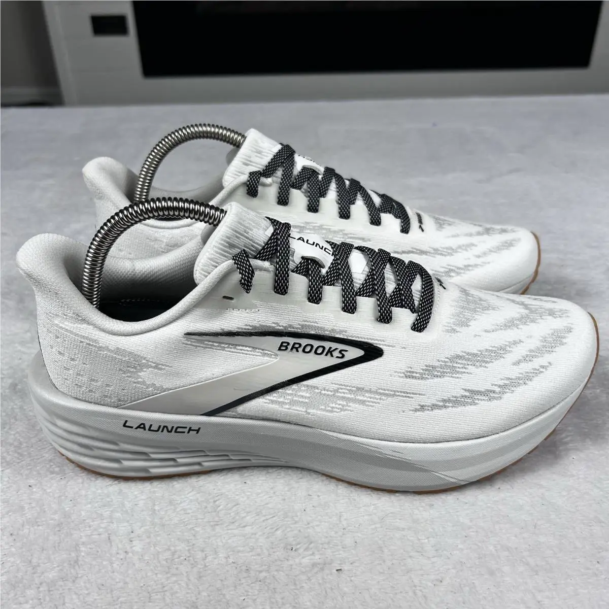 Brooks shoes - Brooks Launch 8 - Launch - 110450 1D 135 - White/Grey/Black (UPC: 195394587364) 8