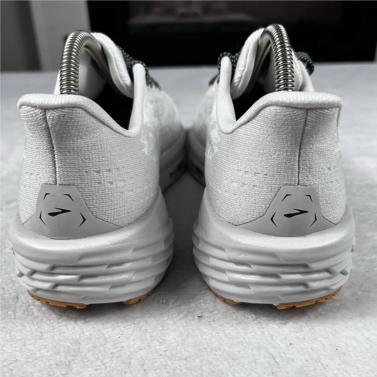 Brooks shoes - Brooks Launch 8 - Launch - 110450 1D 135 - White/Grey/Black (UPC: 195394587364) 10