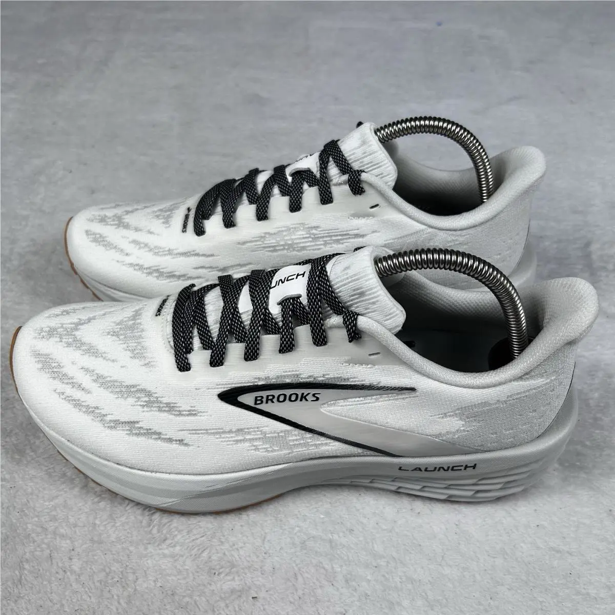 Brooks shoes - Brooks Launch 8 - Launch - 110450 1D 135 - White/Grey/Black (UPC: 195394587364) 0