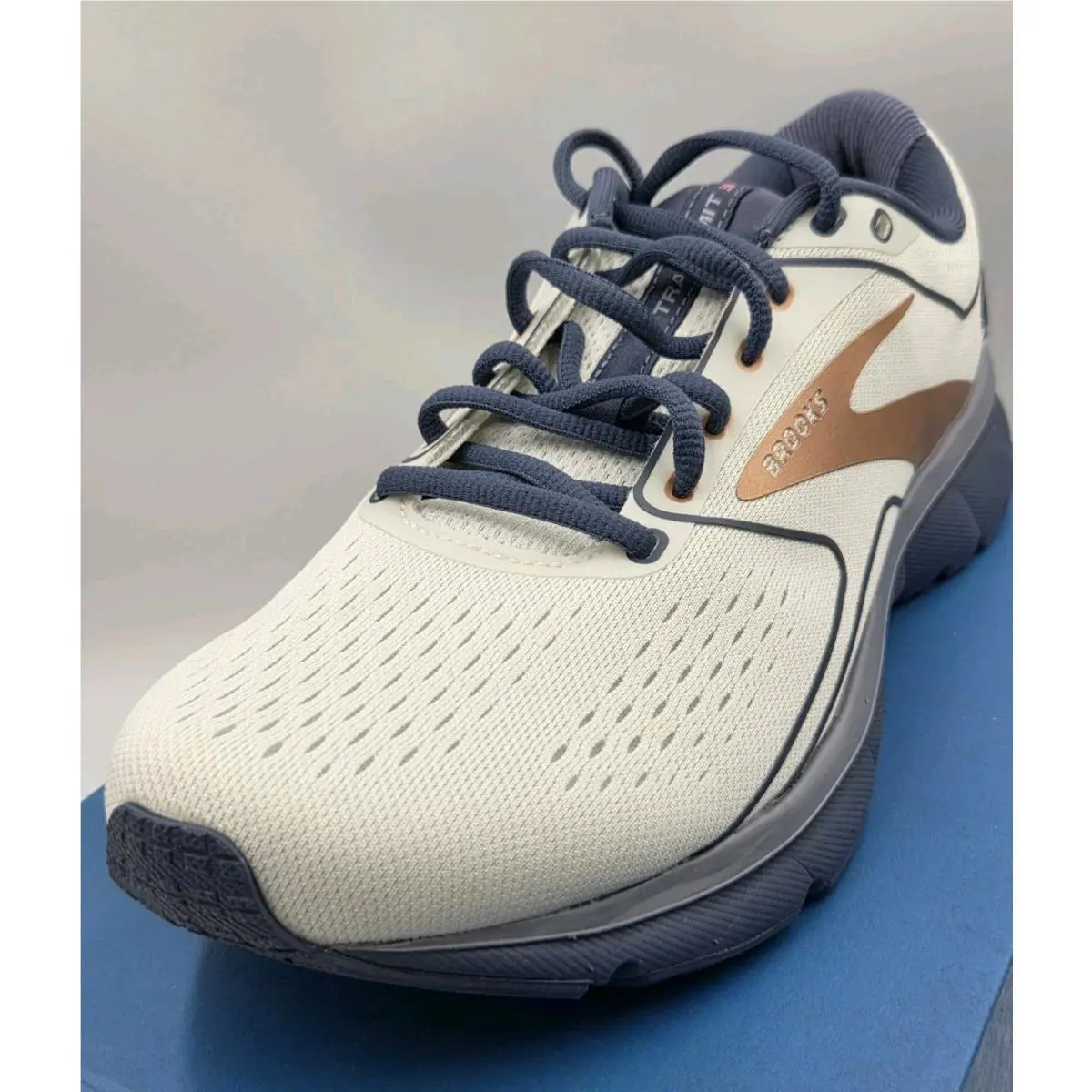 Brooks shoes - Brooks Transmit - Transmit - 120350-1B-077 - Cream 1