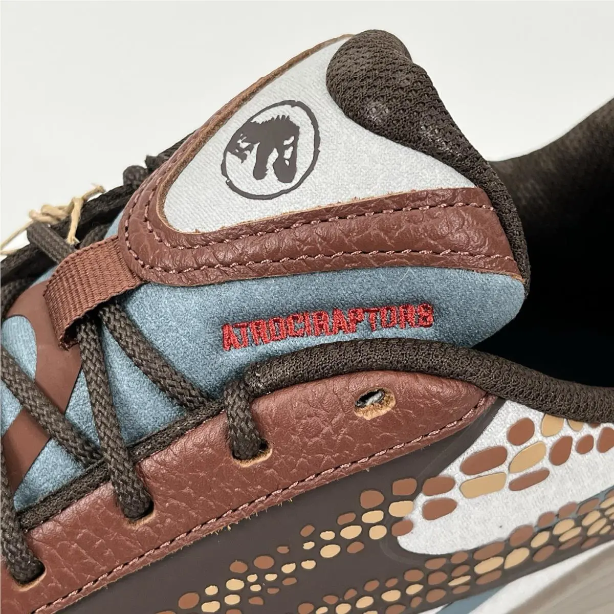 Reebok shoes - Reebok Jurassic World x Zig Kinetica 2.5 
