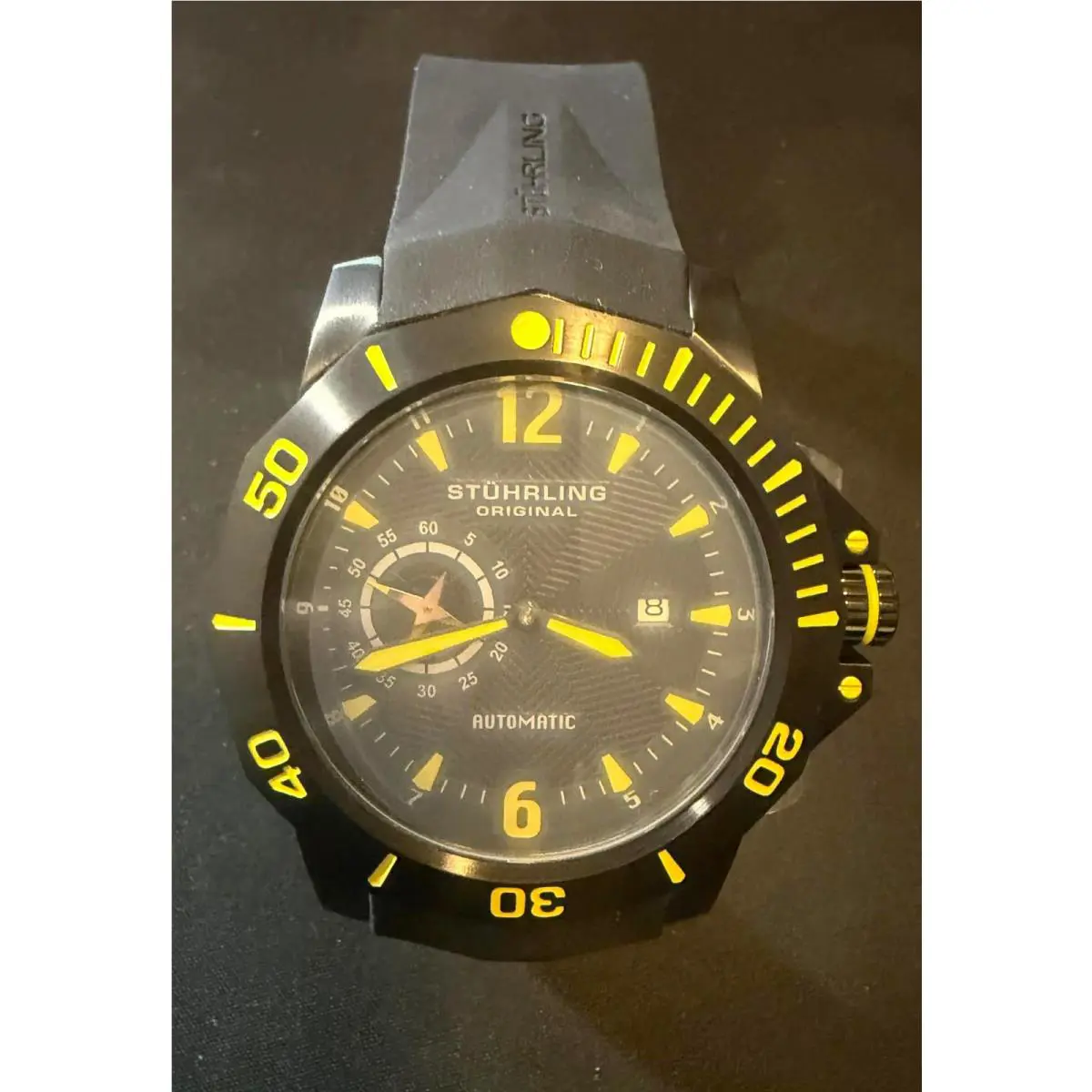 Stührling Automatic Watch - Black/yellow Dive Style - Box Papers