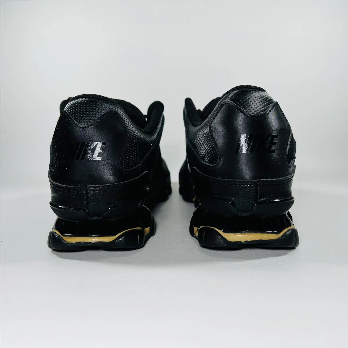 Nike shoes - Nike Reax 8 TR Mesh - 621716 020 - Black / Metallic Gold / Black 2