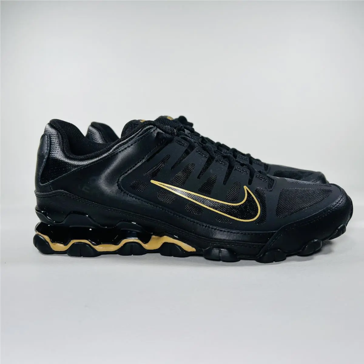 Nike shoes - Nike Reax 8 TR Mesh - 621716 020 - Black / Metallic Gold / Black 4