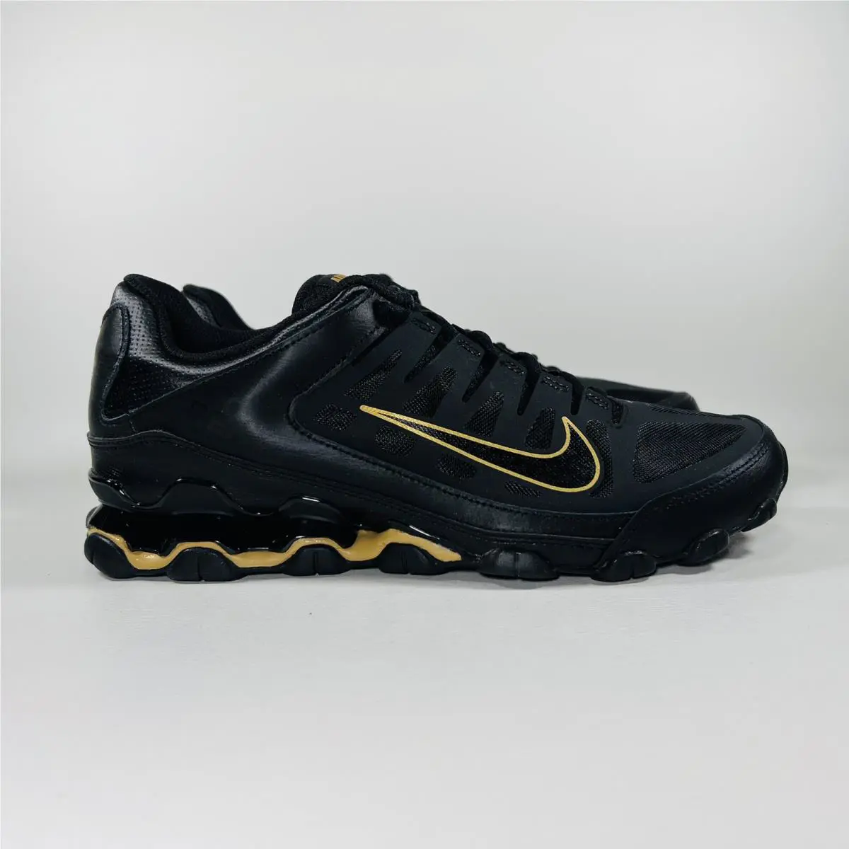 Nike shoes - Nike Reax 8 TR Mesh - 621716 020 - Black / Metallic Gold / Black 17