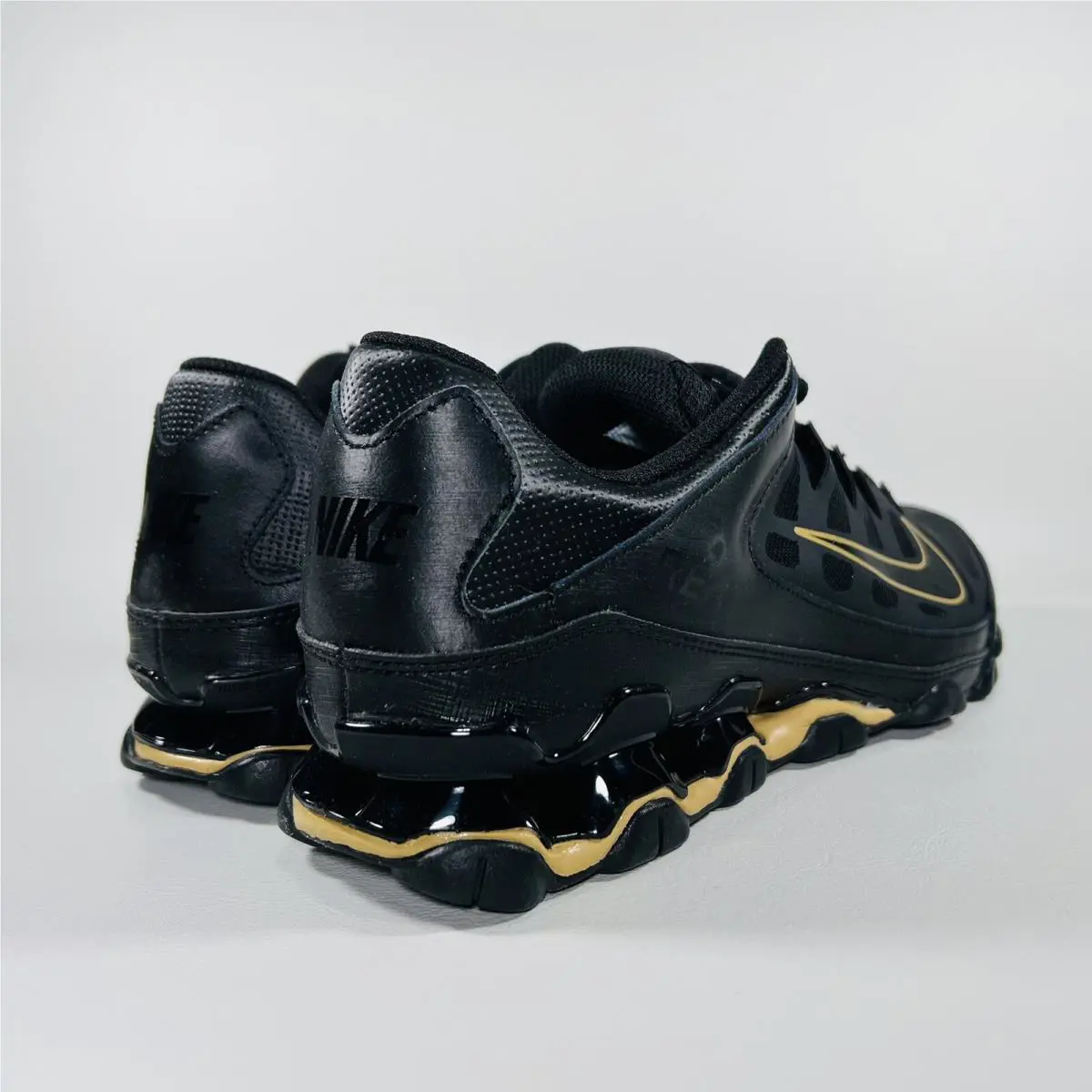 Nike shoes - Nike Reax 8 TR Mesh - 621716 020 - Black / Metallic Gold / Black 20