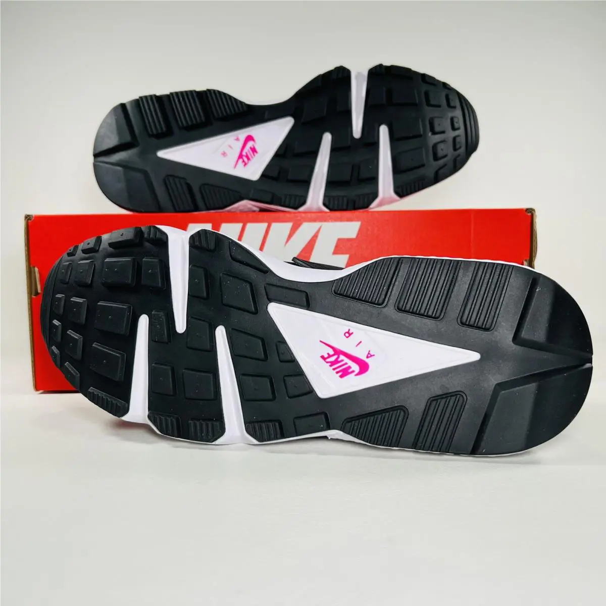 Nike shoes - Nike Air Huarache - Air Huarache - DD1068-004 - Black / New Emerald / Pure Platinum / Lethal Pink 1