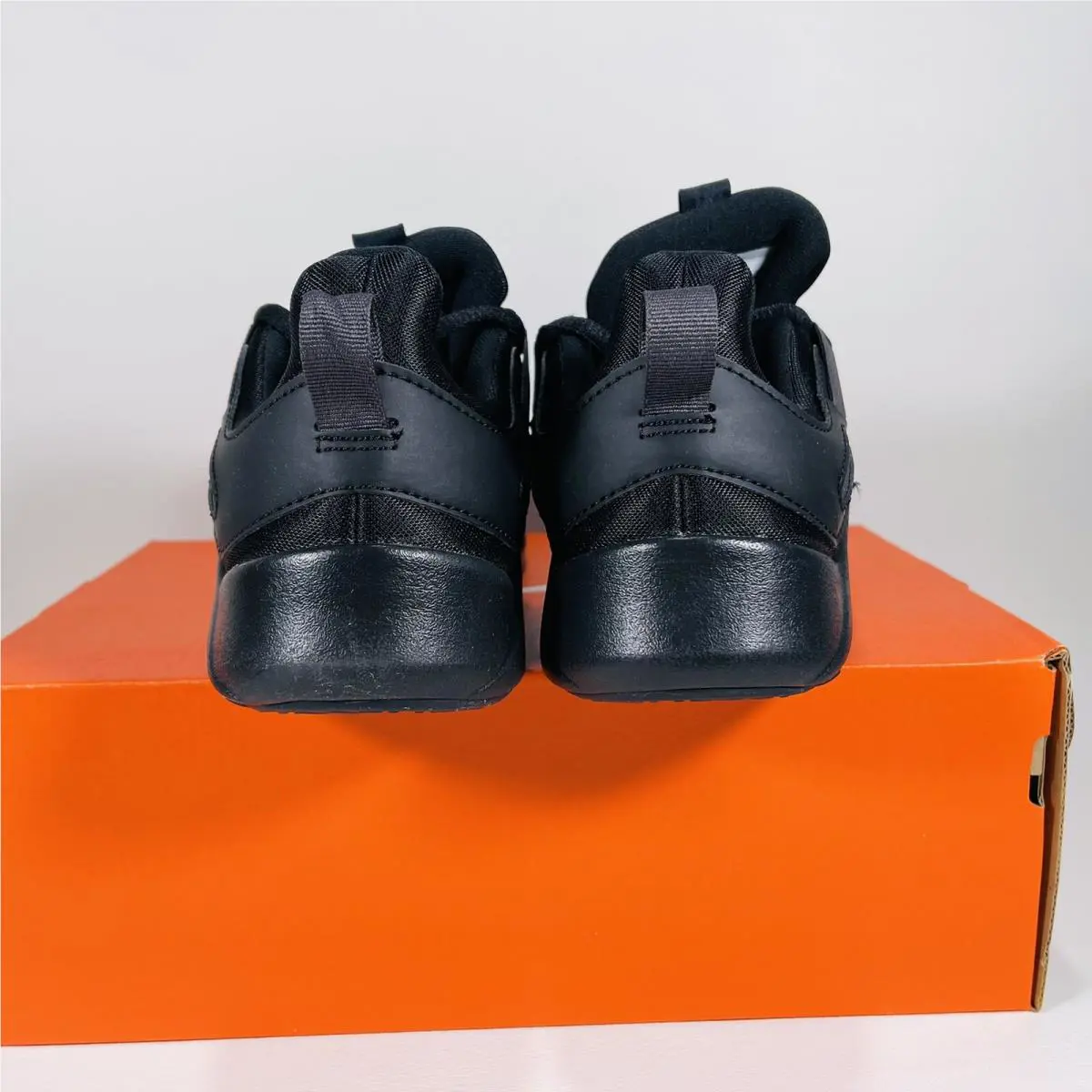 Nike shoes - Nike Legend Essential - Legend Essential - CD0212-004 - Black / Anthracite- Anthracite 9