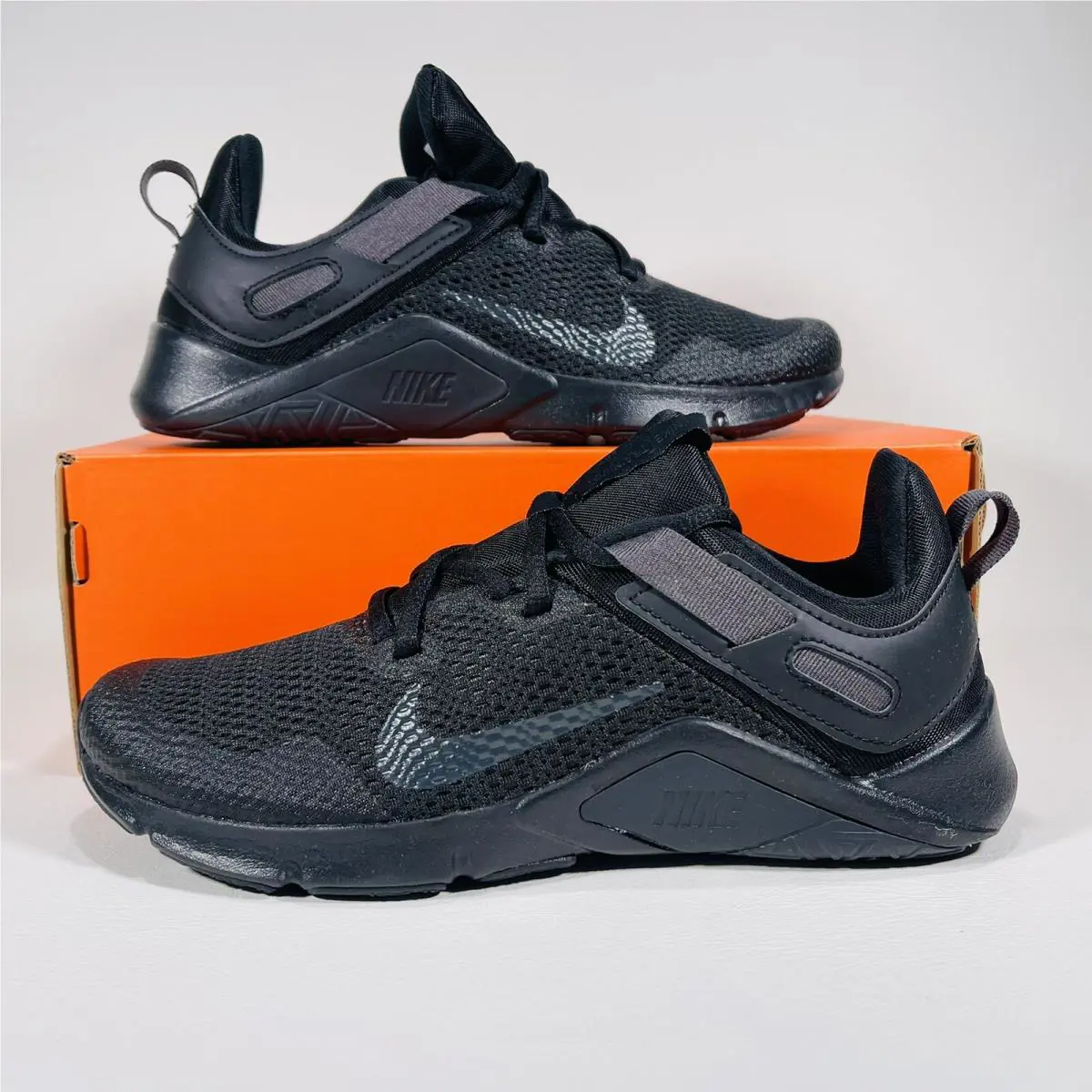 Nike shoes - Nike Legend Essential - Legend Essential - CD0212-004 - Black / Anthracite- Anthracite 11