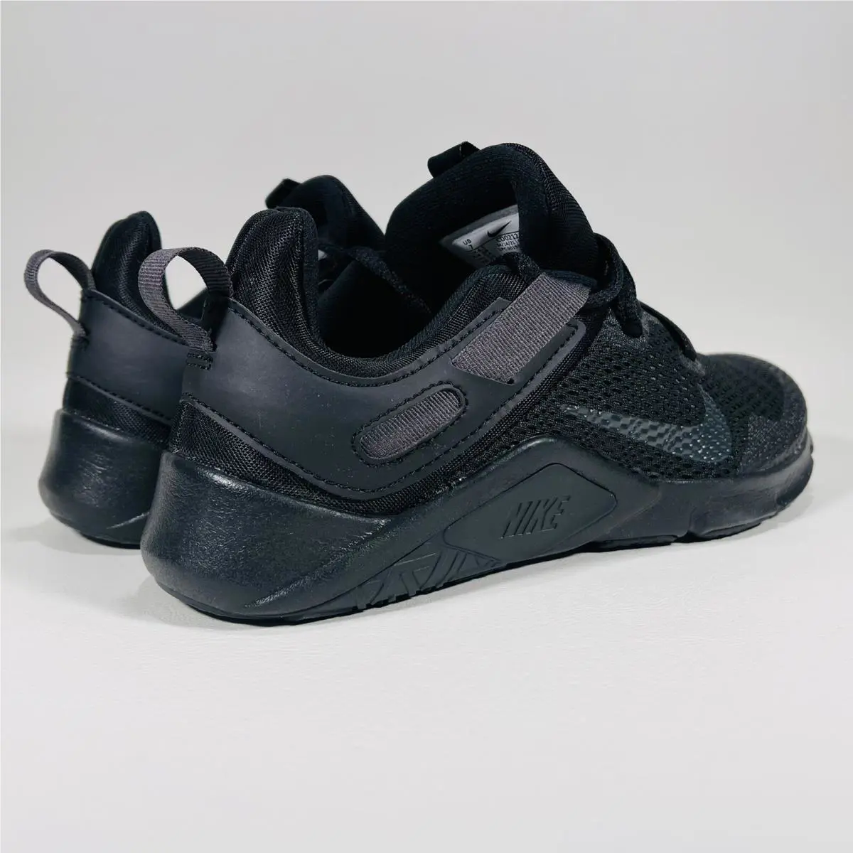 Nike shoes - Nike Legend Essential - Legend Essential - CD0212-004 - Black / Anthracite- Anthracite 18