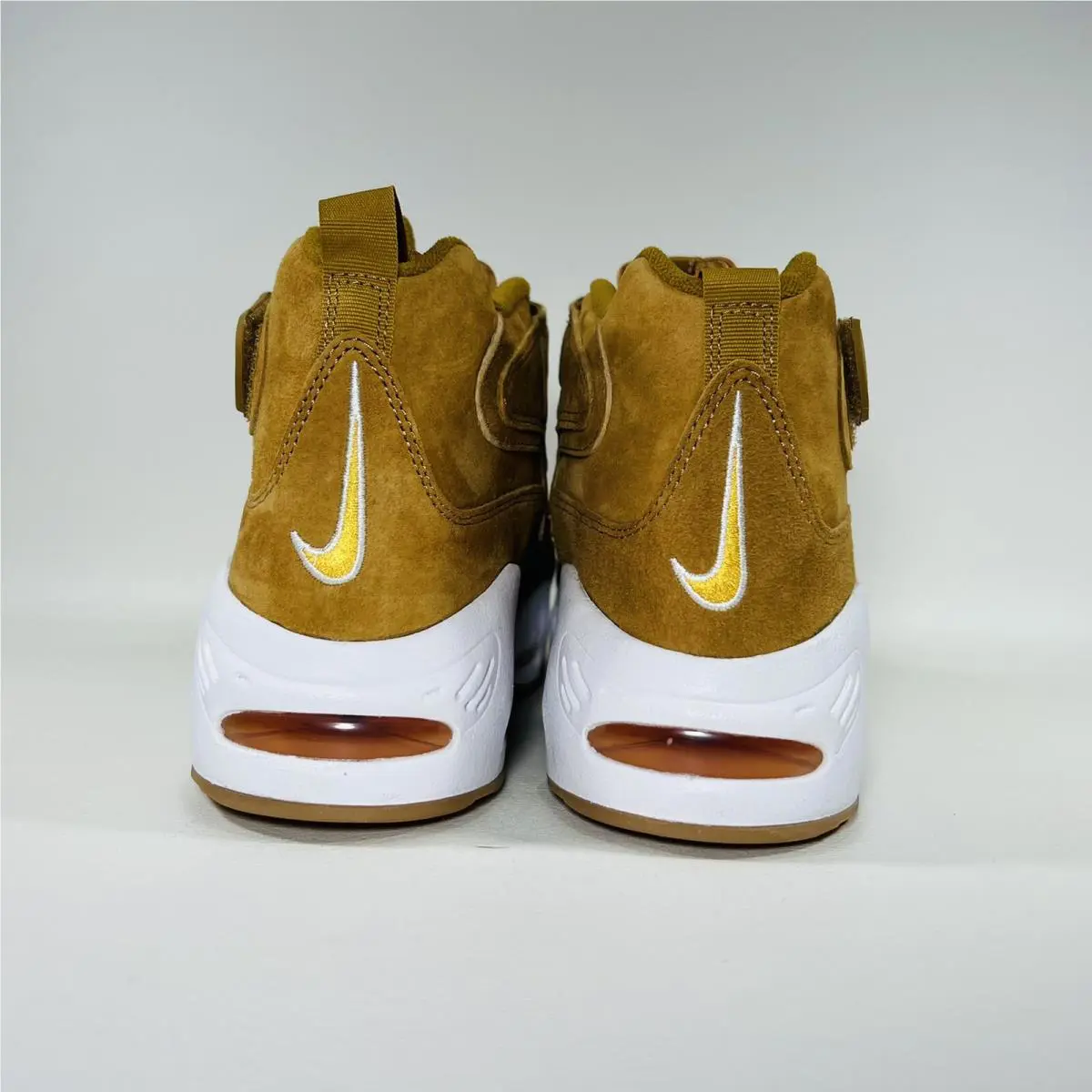 Nike shoes - Nike Air Griffey Max - Air Griffey Max - D06684 700 - Wheat / White / Gum Light Brown / Pollen 3