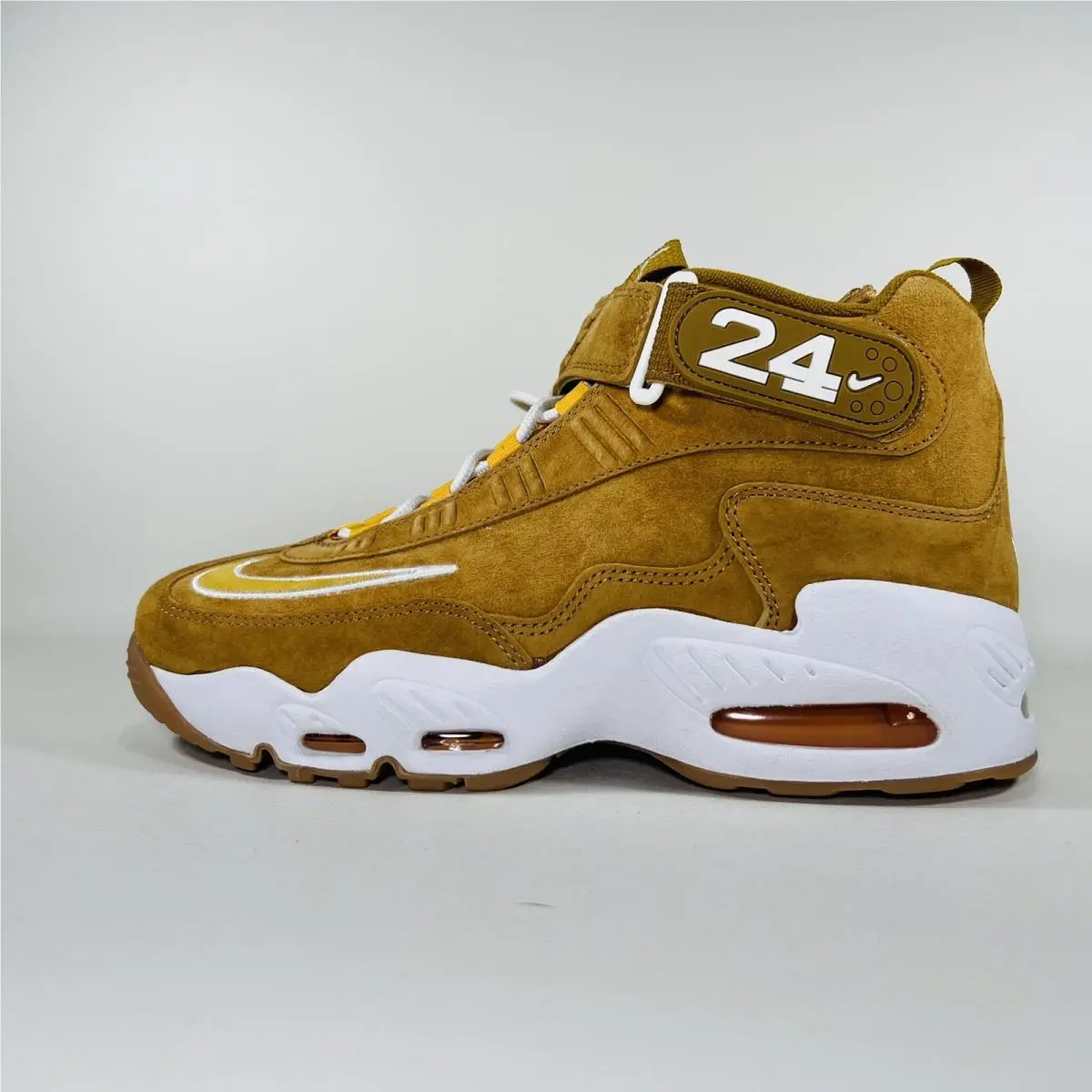 Nike shoes - Nike Air Griffey Max - Air Griffey Max - D06684 700 - Wheat / White / Gum Light Brown / Pollen 17