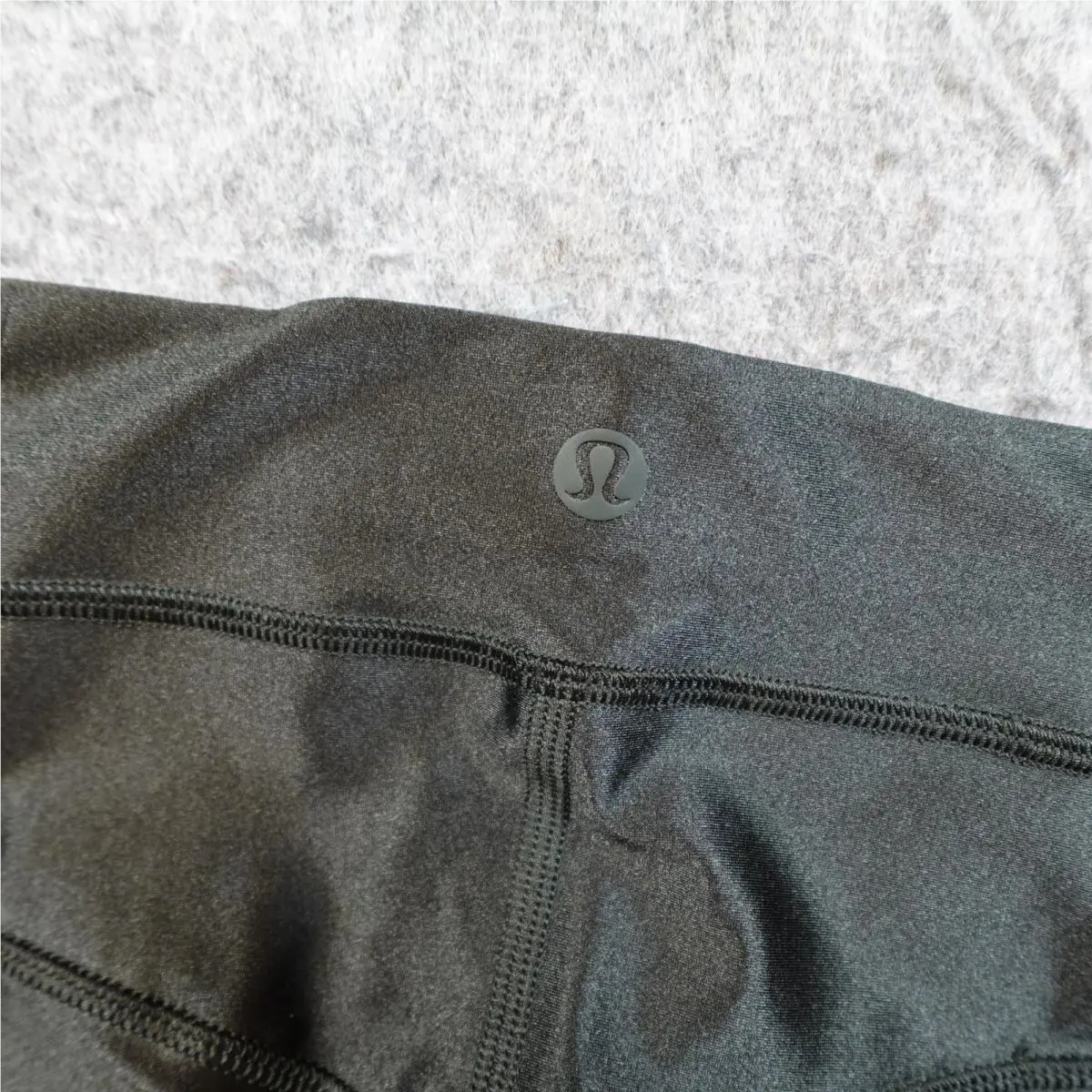 Lululemon clothing - Black 9