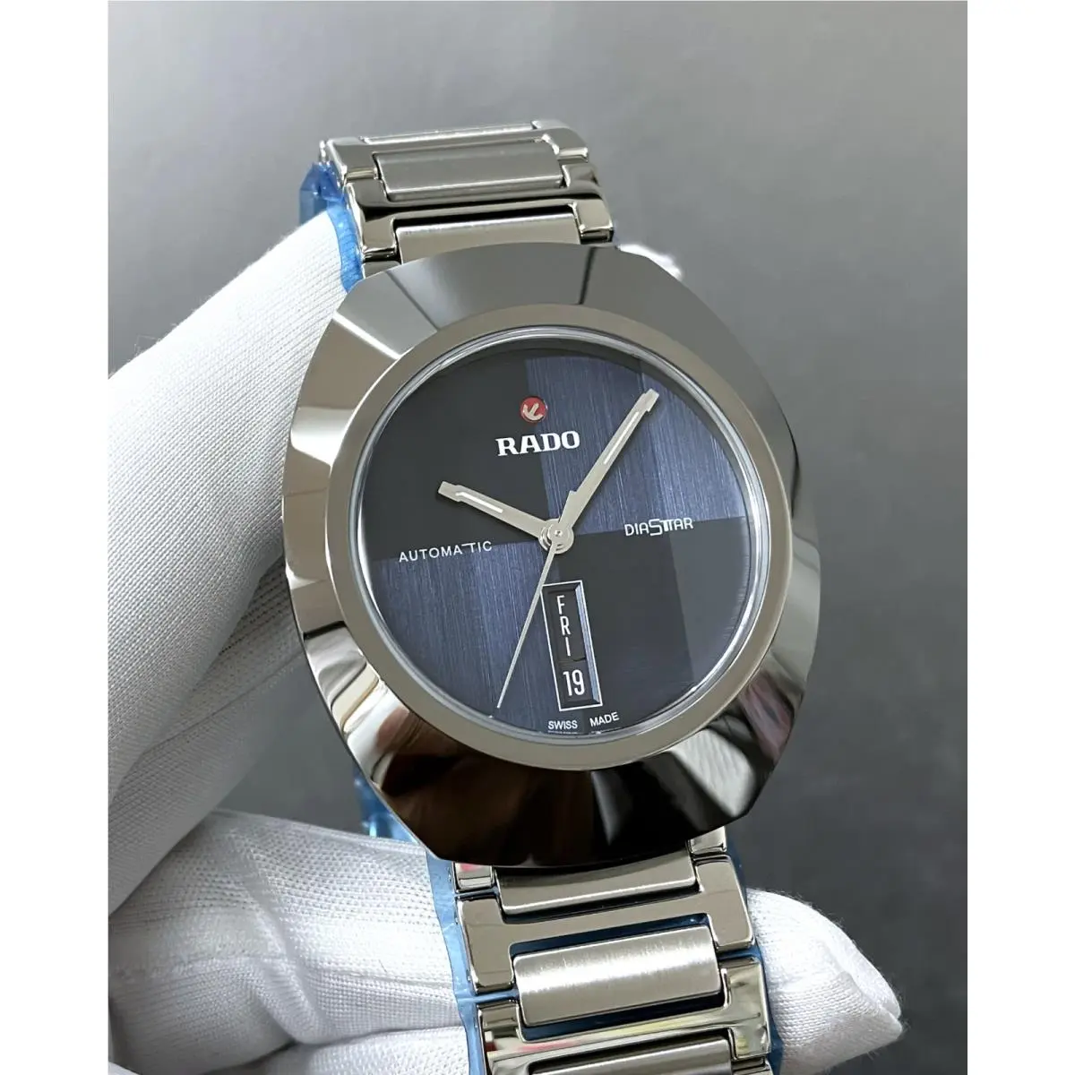 Rado Diastar Automatic 38mm Blue Dial SS Men`s Watch R12160213 - Dial: Blue, Band: Silver, Bezel: Silver