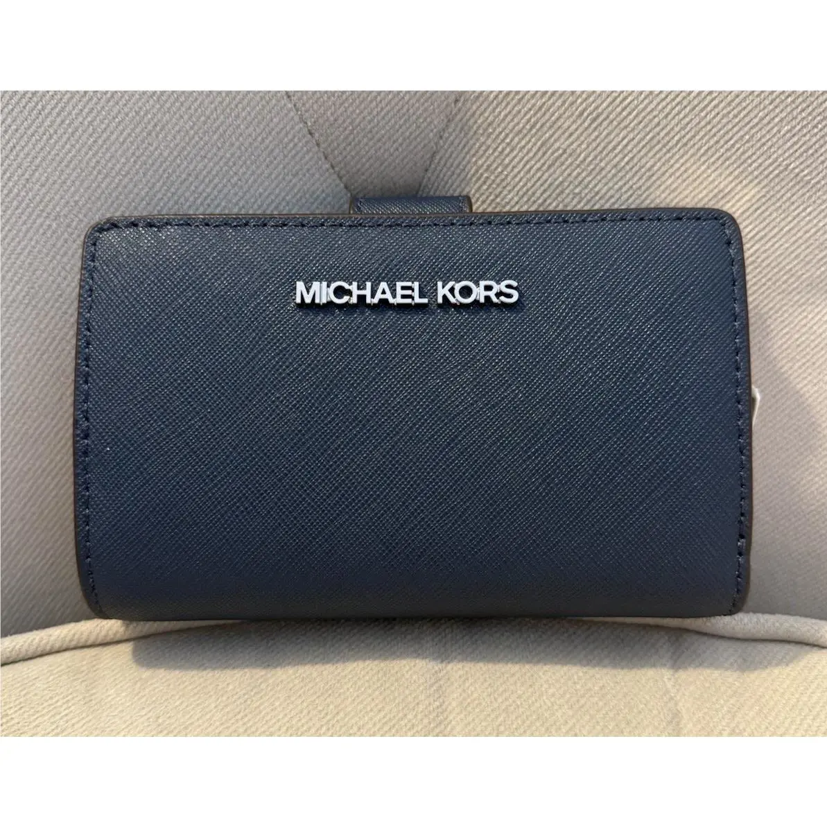 Michael Kors Jet Set Travel Wallet NWT$258 Navy