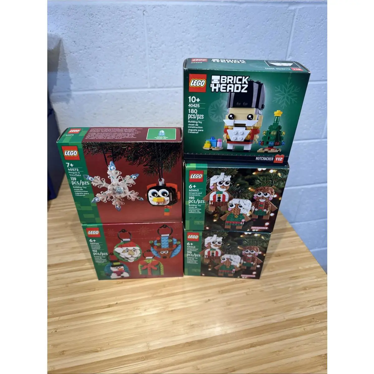 Lego Christmas Lot- 40572 40744 40642 40425