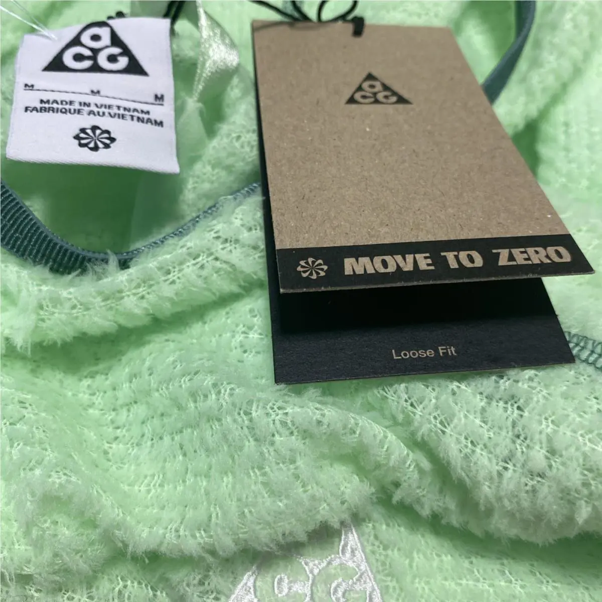 Nike clothing - Green (UPC: 0196977903960) 8
