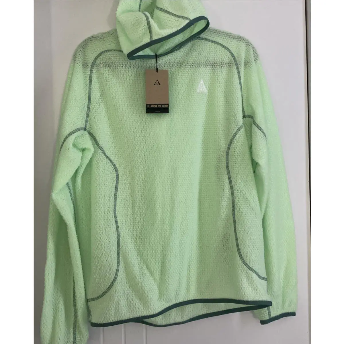 Nike clothing - Green (UPC: 0196977903960) 3