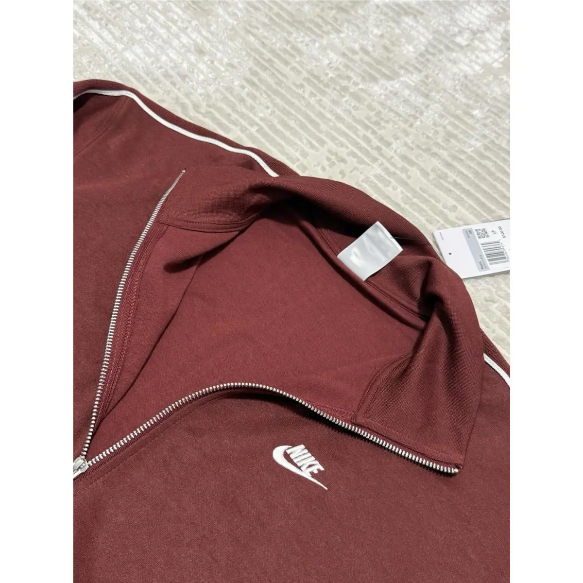 Nike clothing - Red 4