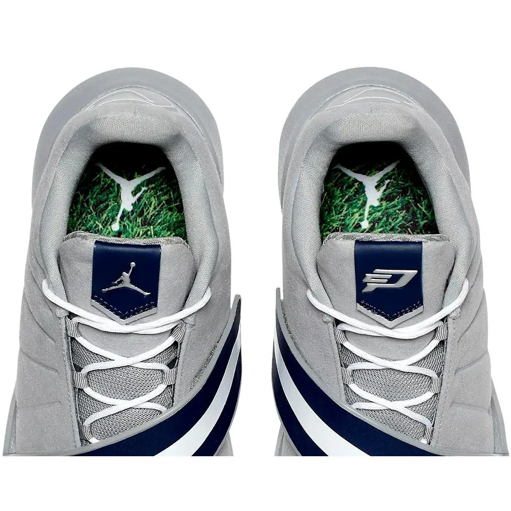Nike shoes - Jordan CP3.XI - AA1272 014 - Lt Smoke Gray / Metallic Silver (UPC: 826218769504) 6