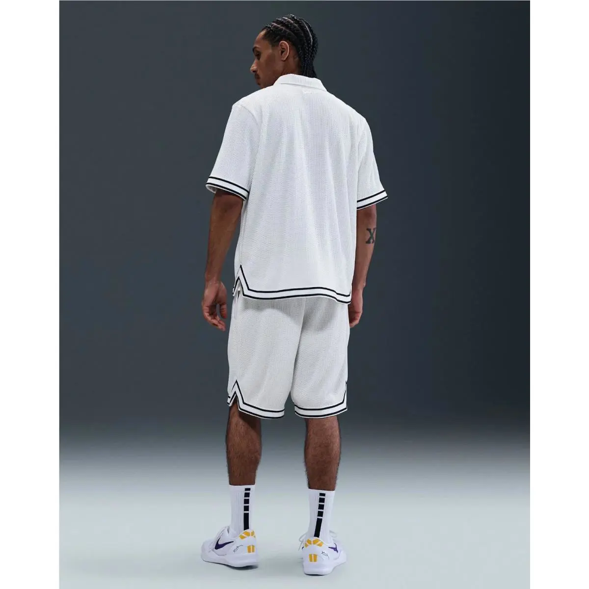 Nike clothing - White (UPC: 197863751498) 13