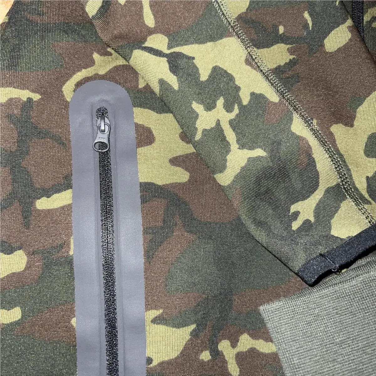 Nike clothing - Green 1