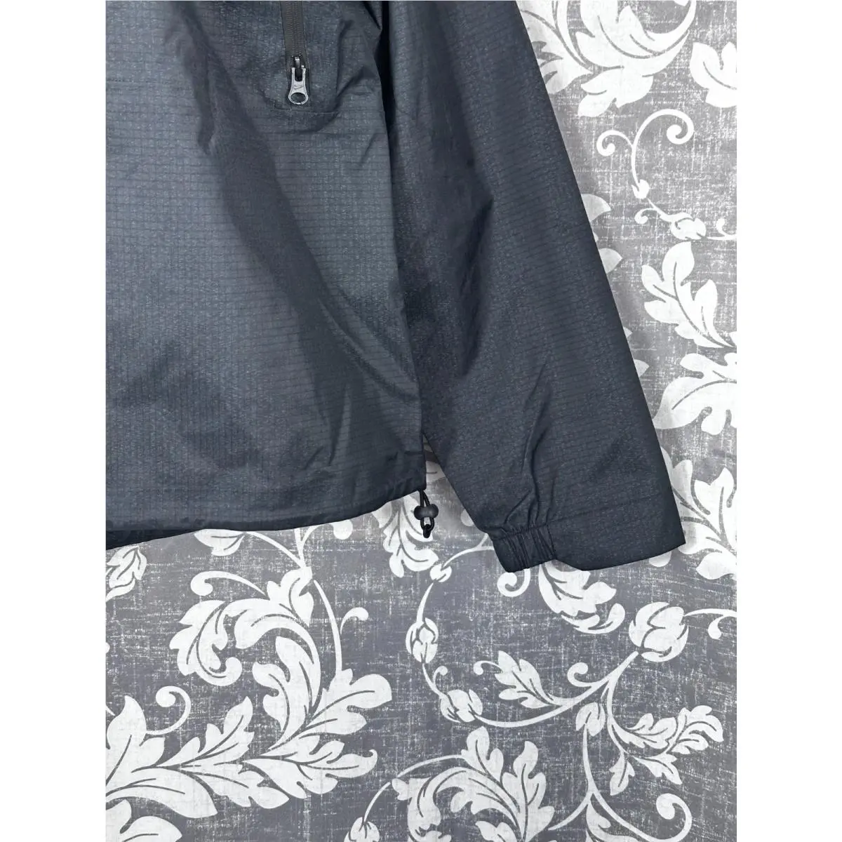 Nike clothing - Black (UPC: 197596905328) 2